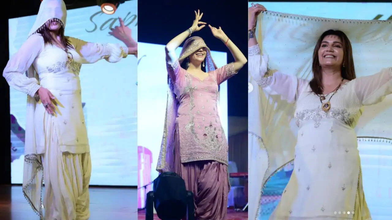 Sapna Choudhary ने स्टेज पर घूंघट निकालकर किया धमाकेदार डांस